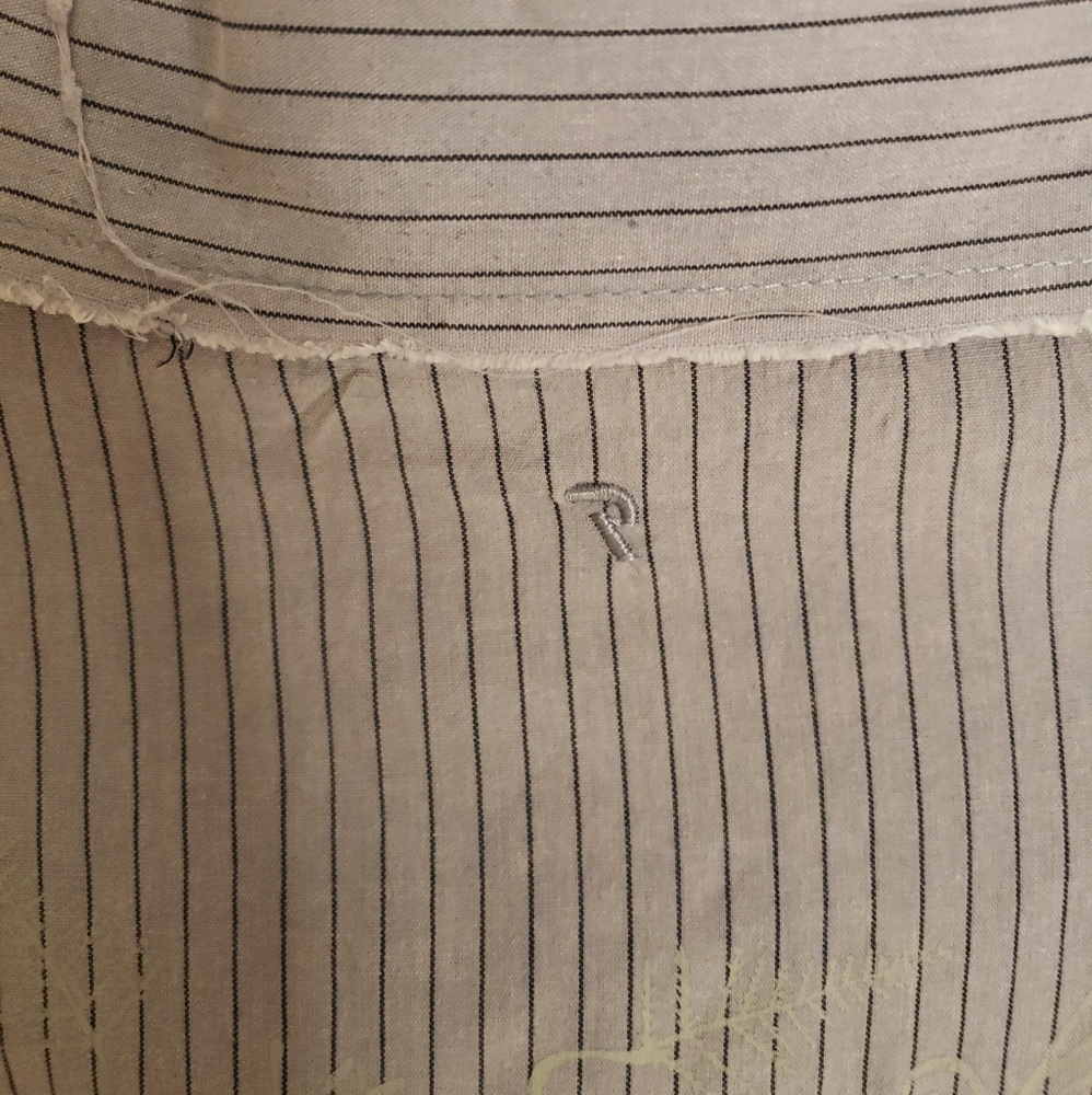 Roar Button Up Shirt - L - Gray with Black lines Long Sleeve - unfinished edging - Picture 9 of 9